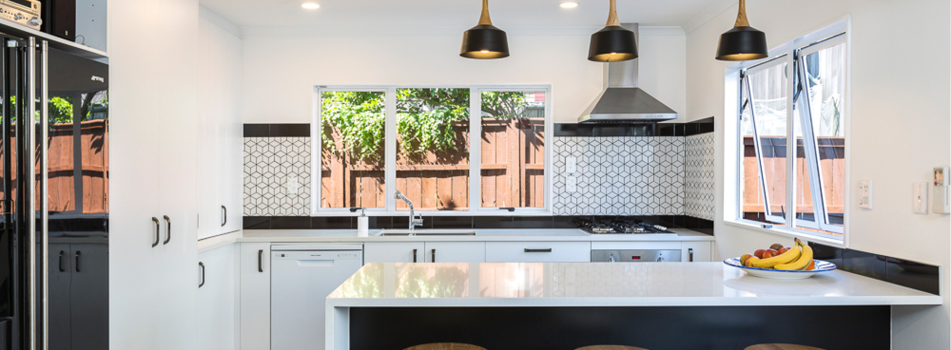 Stunning Two-Tone Styling - Q-Bix